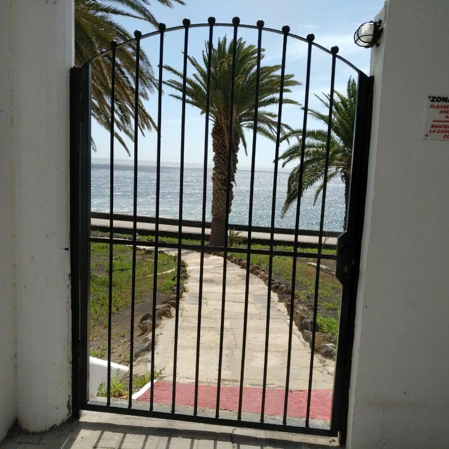 Luxury Villa Sea Front Costa Teguise Εξωτερικό φωτογραφία